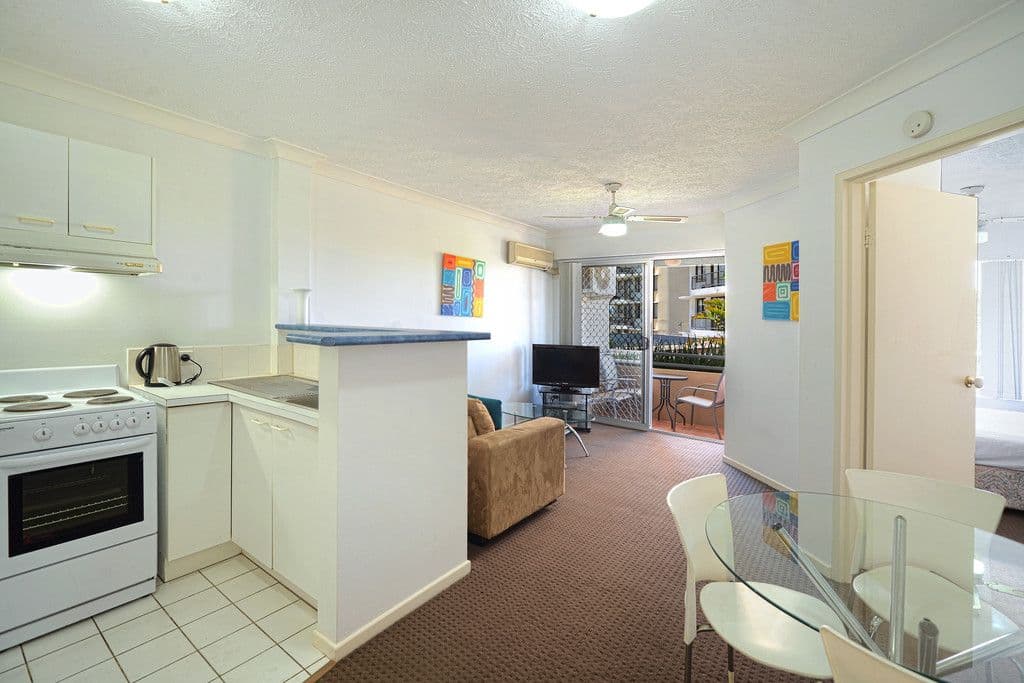 43 Cypress Avenue, Surfers Paradise QLD 4217, Surfers Paradise - Thumbnail 4