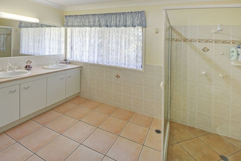 32 Casuarina Drive, LITTLE MOUNTAIN QLD 4551, Little Mountain - Thumbnail 7