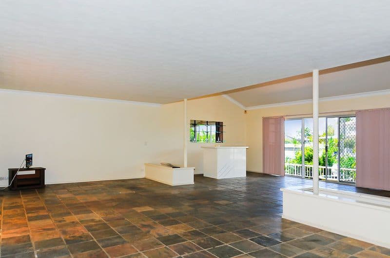 92 Lae Drive, RUNAWAY BAY QLD 4216, Runaway Bay - Thumbnail 6