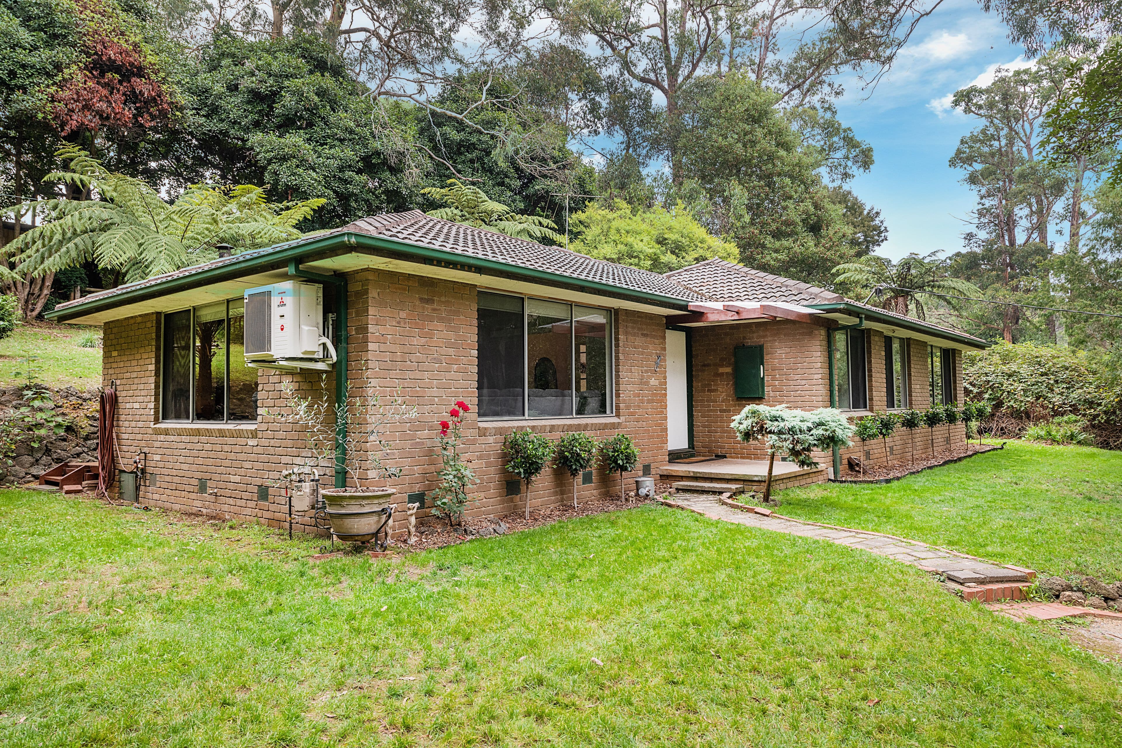 22 Neville Street, Cockatoo VIC 3781, Cockatoo - Image 1