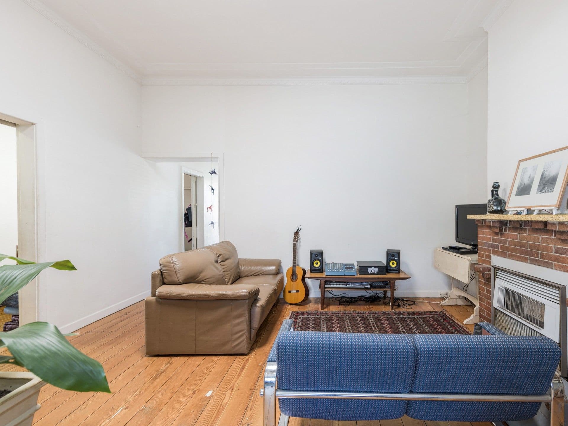 166 Lindsay Street, Hamilton NSW 2303, Hamilton - Thumbnail 2