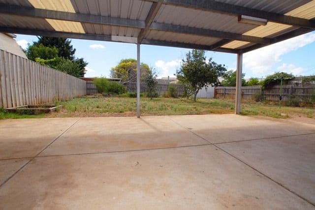 13 Grevillea Crescent, HOPPERS CROSSING VIC 3029, Hoppers Crossing - Thumbnail 5