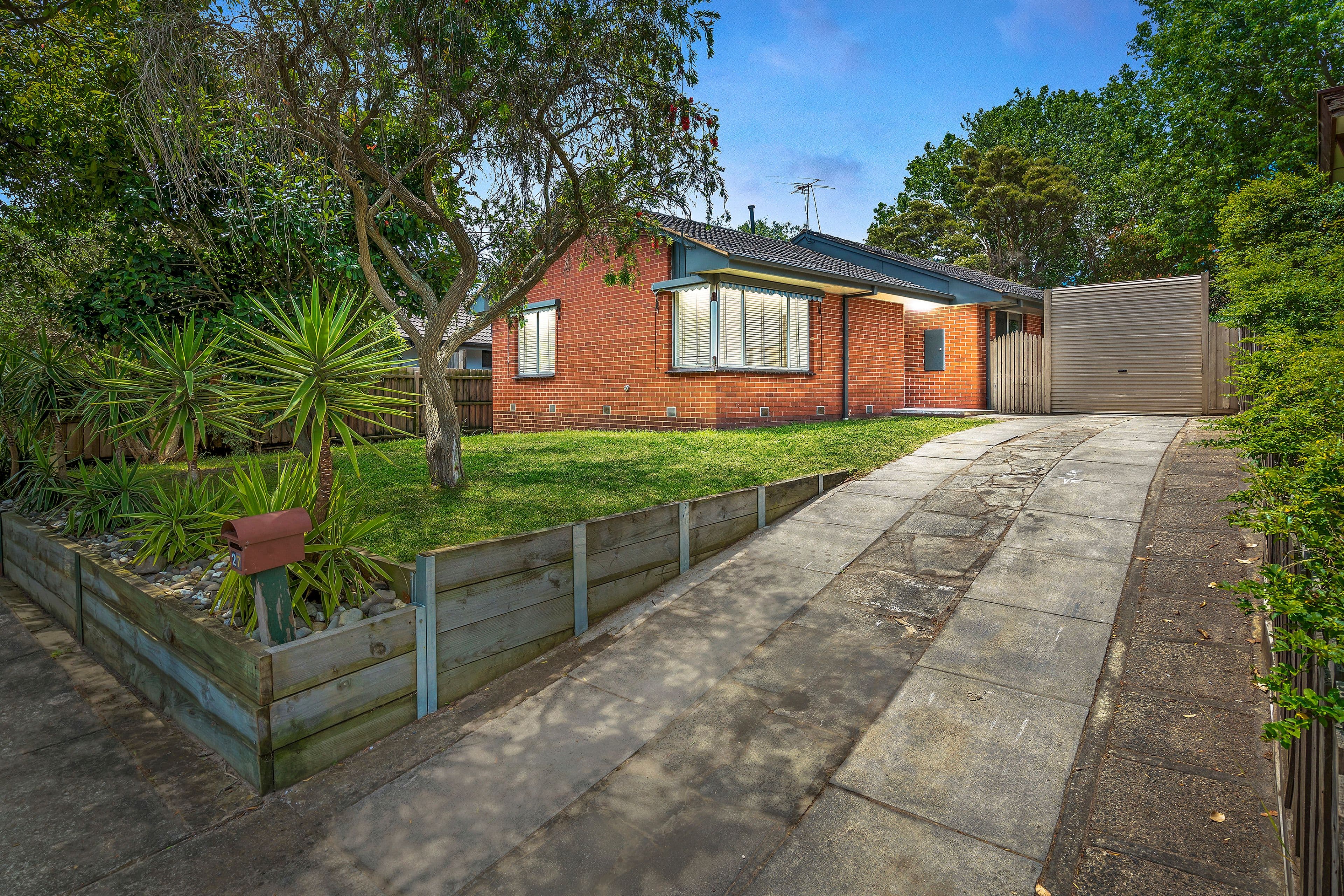 27 Meerlu Avenue, Frankston VIC 3199, Frankston - Image 1