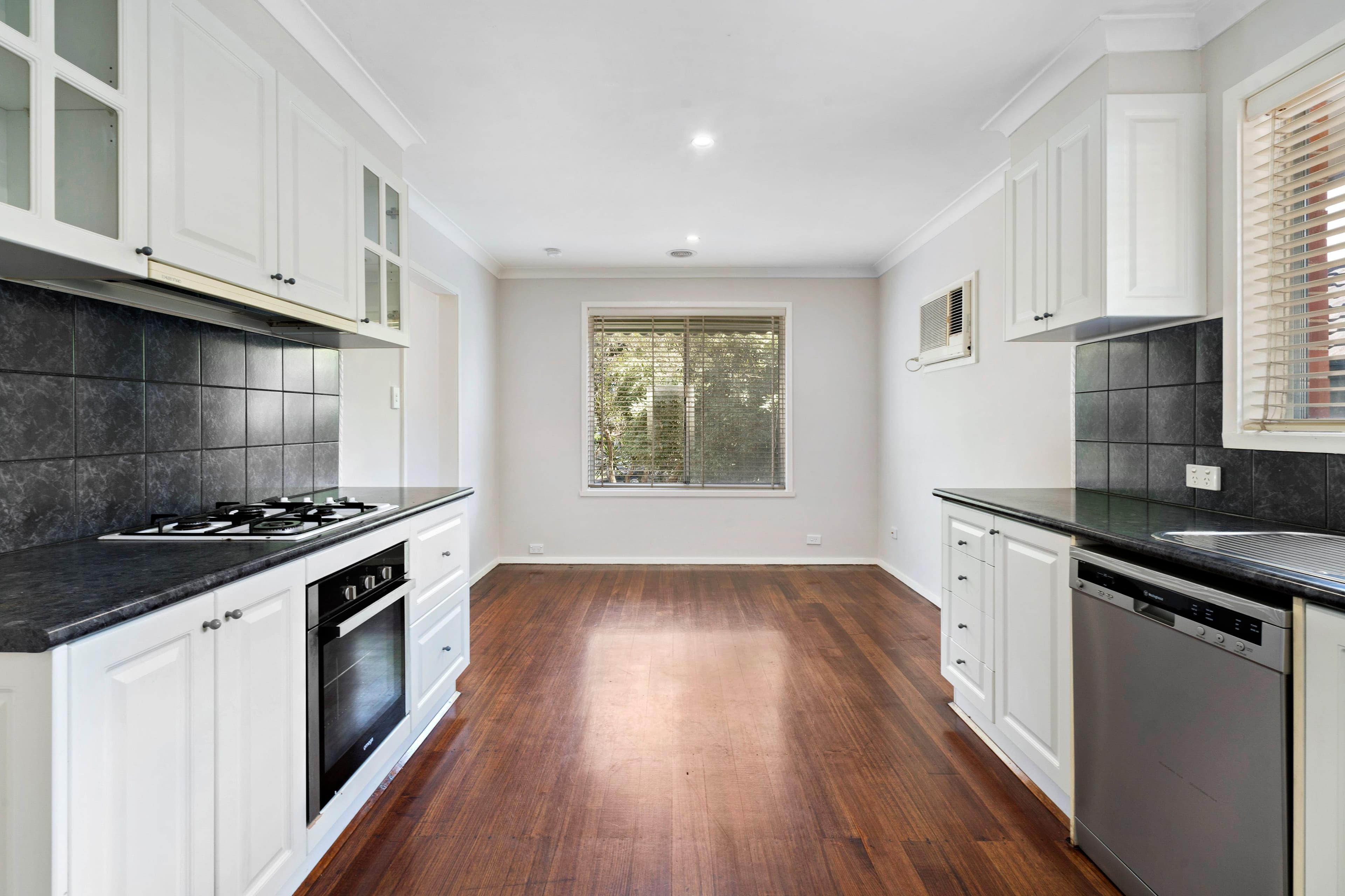 27 Meerlu Avenue, Frankston VIC 3199, Frankston - Thumbnail 3