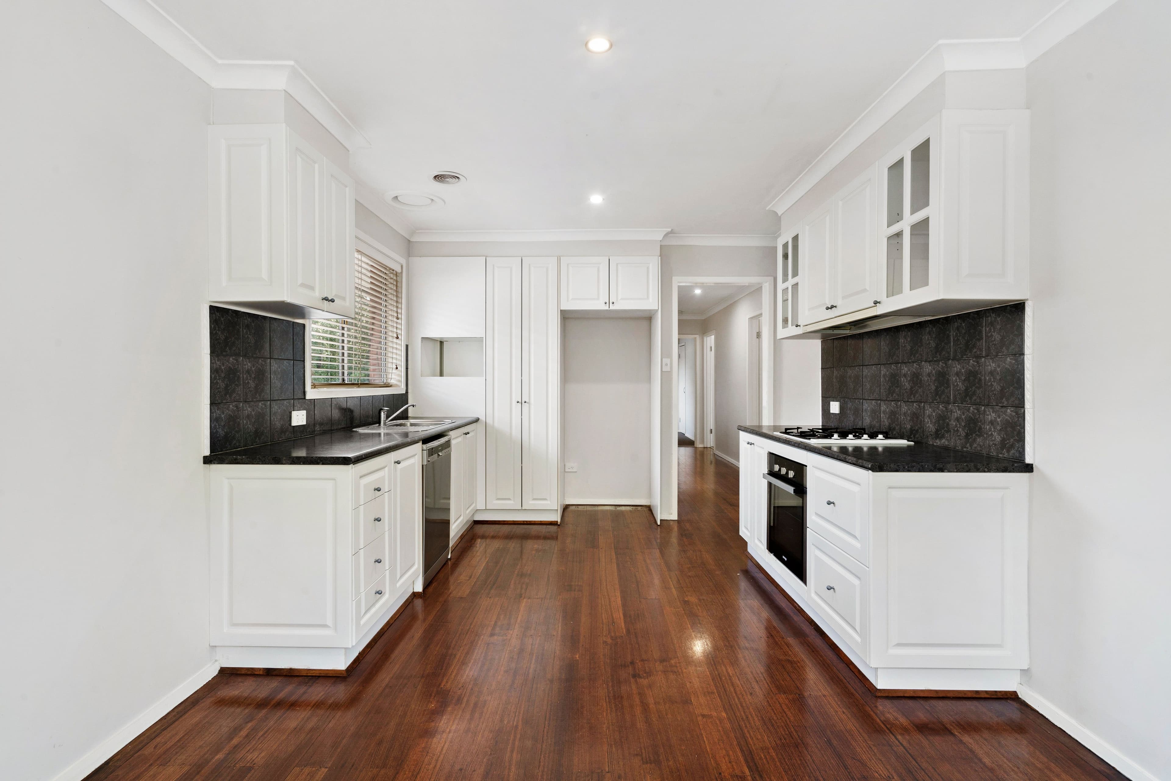27 Meerlu Avenue, Frankston VIC 3199, Frankston - Thumbnail 4