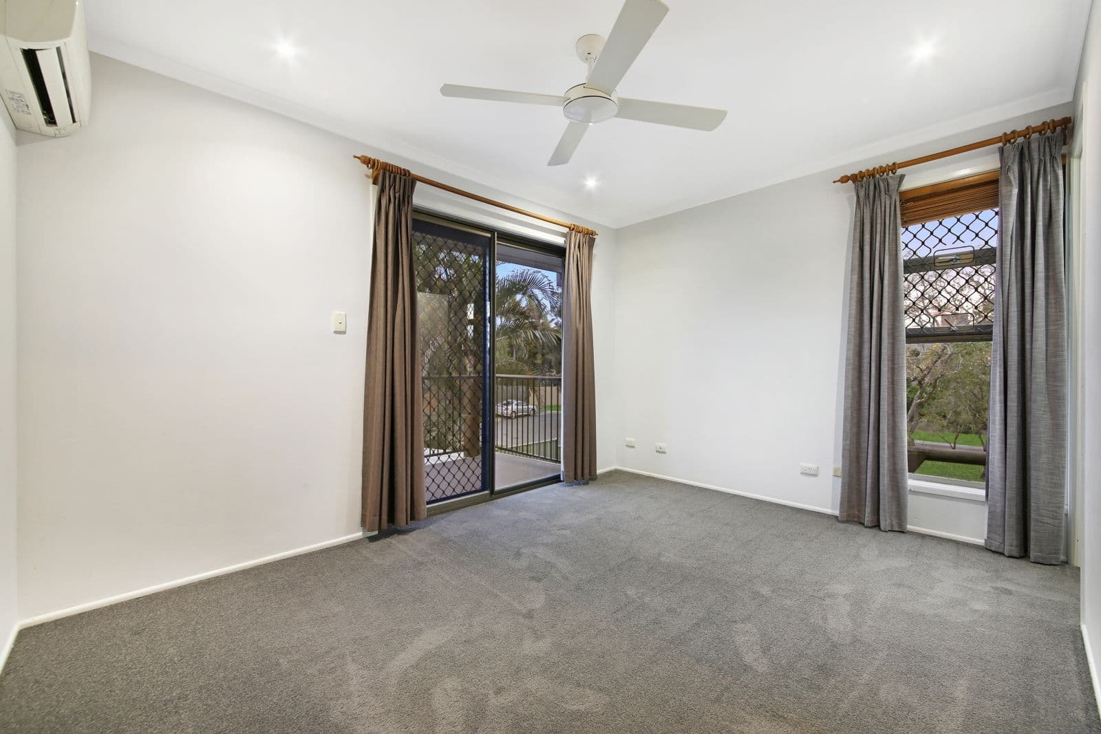 2 Langford Court, Mermaid Waters QLD 4218, Mermaid Waters - Thumbnail 6