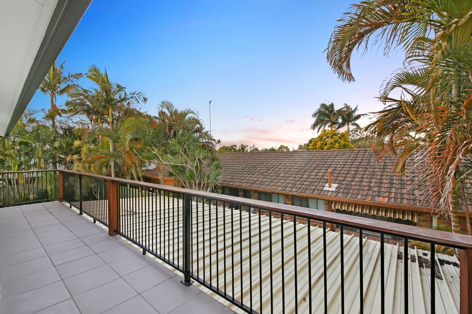 2 Langford Court, Mermaid Waters QLD 4218, Mermaid Waters - Thumbnail 7