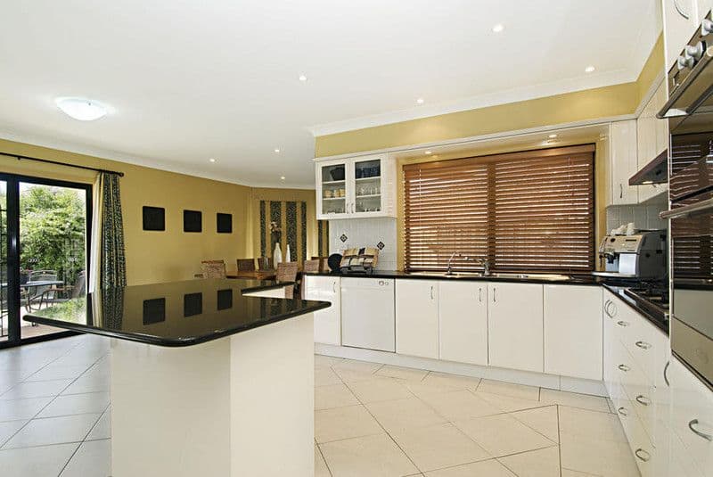 5 Beaumont Drive, BEAUMONT HILLS NSW 2155, Beaumont Hills - Thumbnail 2