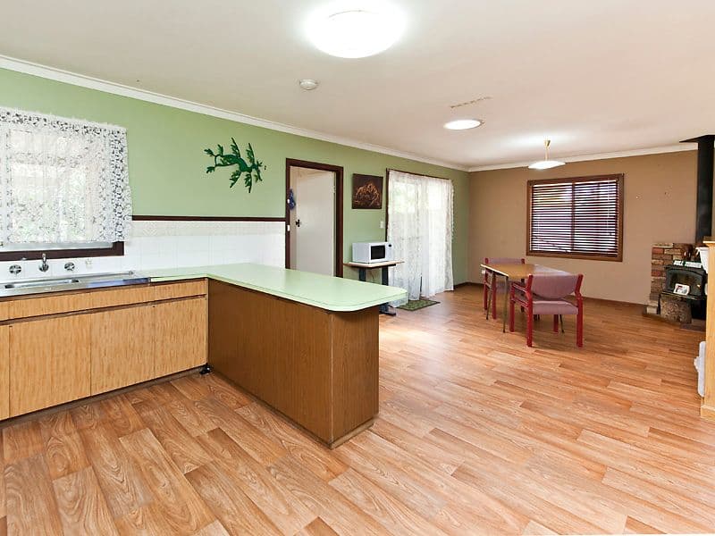 3 Moulton Street, Coodanup WA 6210, Coodanup - Thumbnail 3
