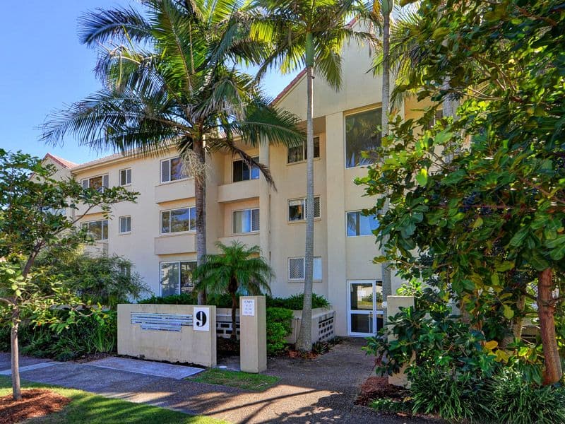 9 Francis Street, Mermaid Beach QLD 4218, Mermaid Beach - Thumbnail 2