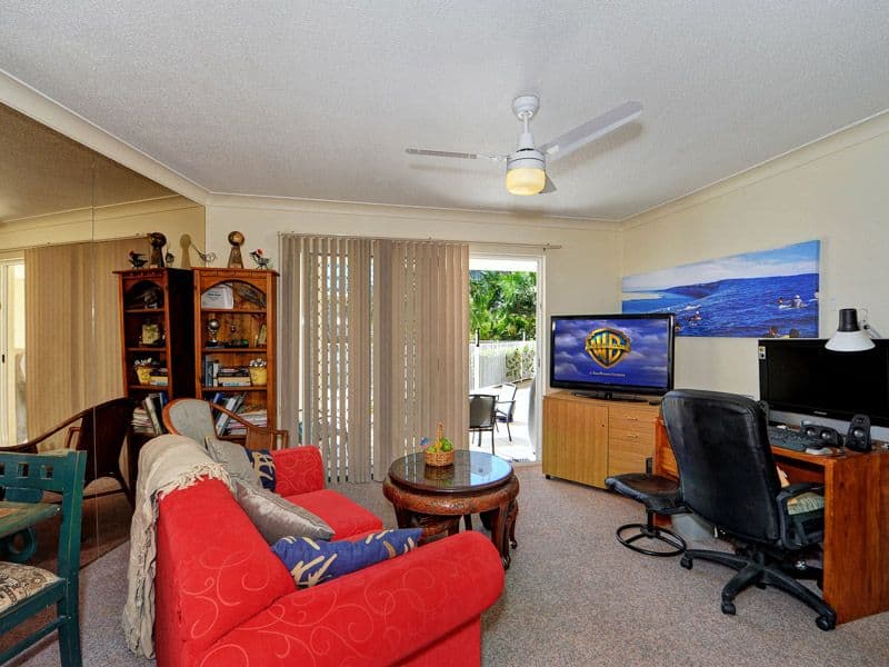 9 Francis Street, Mermaid Beach QLD 4218, Mermaid Beach - Thumbnail 4