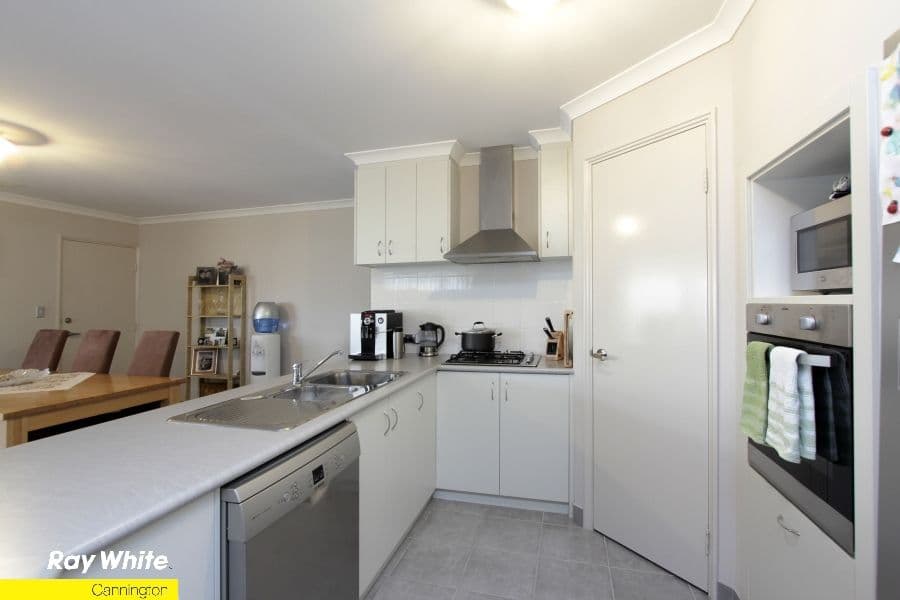 39 Russell Street, EAST CANNINGTON WA 6107, East Cannington - Thumbnail 2