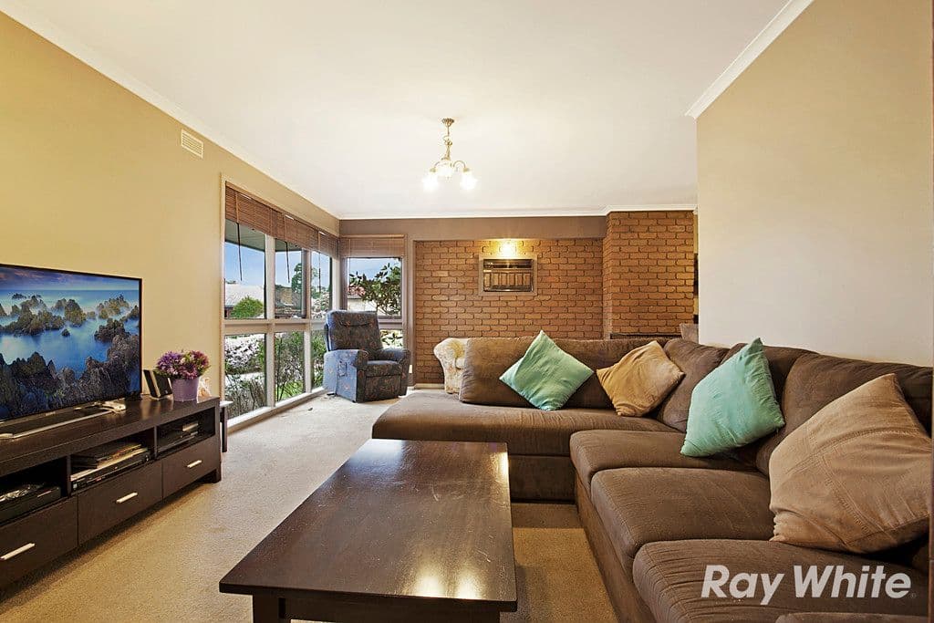 70 Grayson Drive, Scoresby VIC 3179, Scoresby - Thumbnail 2