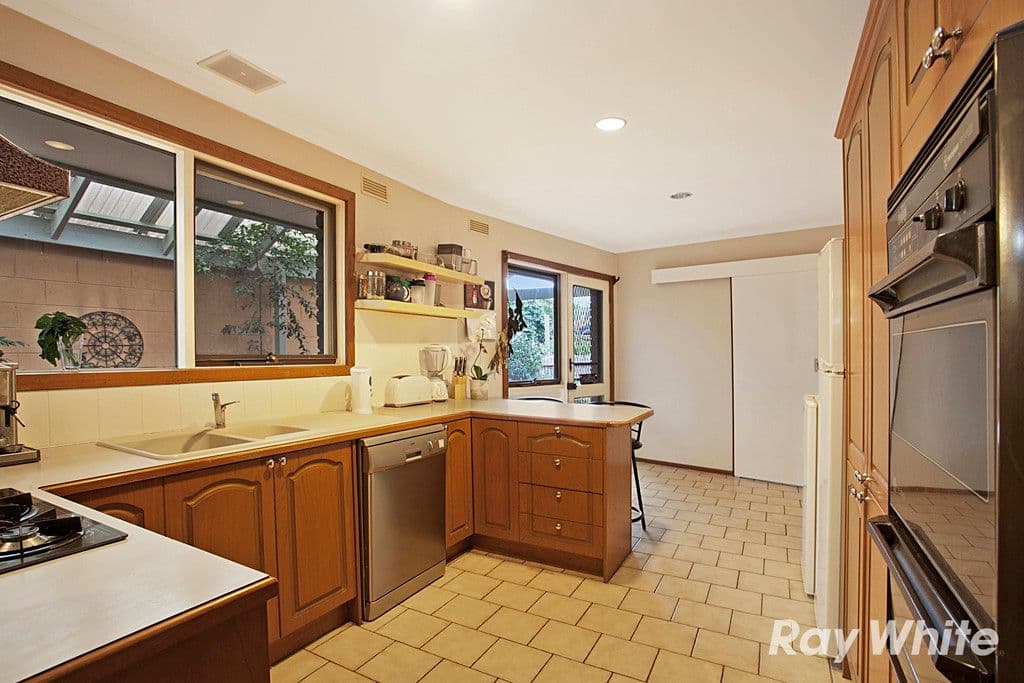 70 Grayson Drive, Scoresby VIC 3179, Scoresby - Thumbnail 4