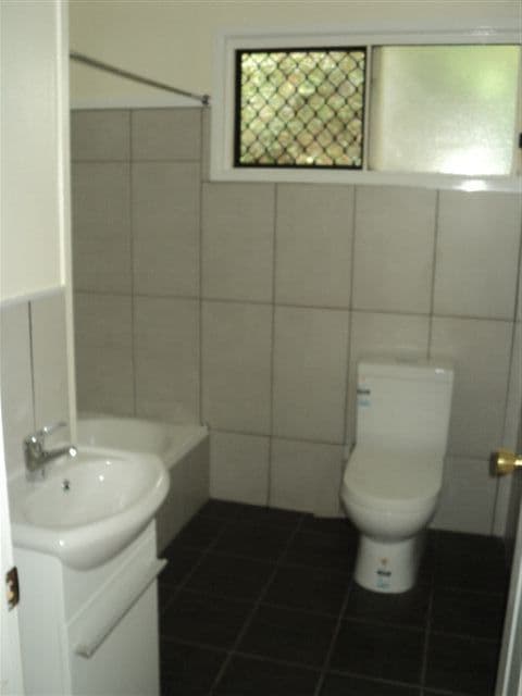 15 Cabarita Street, BIGGERA WATERS QLD 4216, Biggera Waters - Thumbnail 3