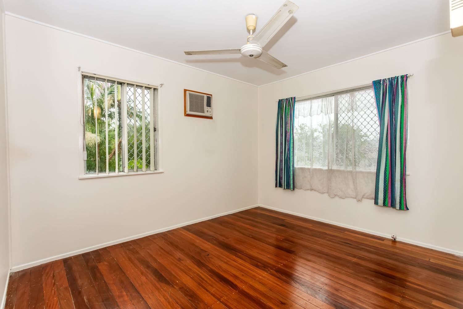 4 Rosedale Street, Logan Central QLD 4114, Logan Central - Thumbnail 7
