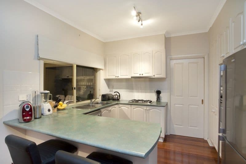 10 Royal Palms Boulevard, ASPENDALE GARDENS VIC 3195, Aspendale Gardens - Thumbnail 3