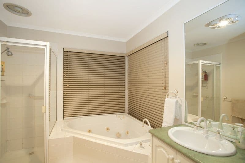 10 Royal Palms Boulevard, ASPENDALE GARDENS VIC 3195, Aspendale Gardens - Thumbnail 7