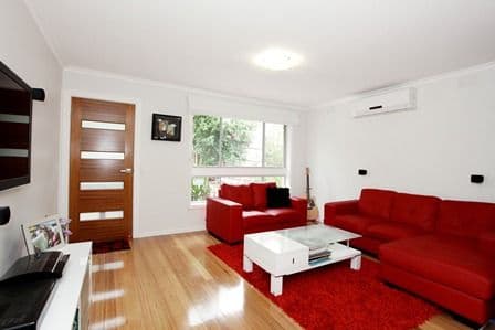 10 Clematis Avenue, FERNTREE GULLY VIC 3156, Ferntree Gully - Thumbnail 2