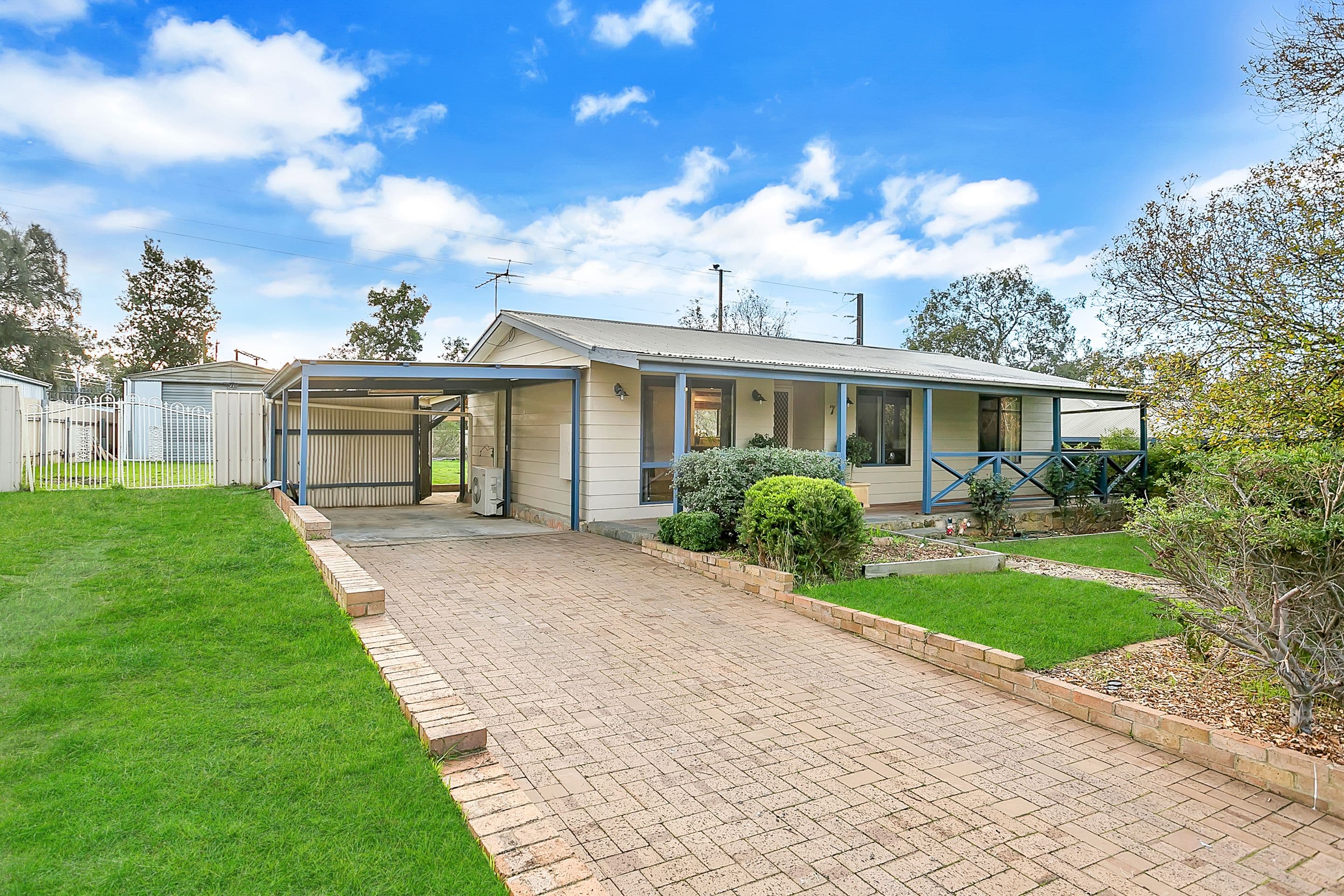 22 Warwick Way, Drouin - Image 1