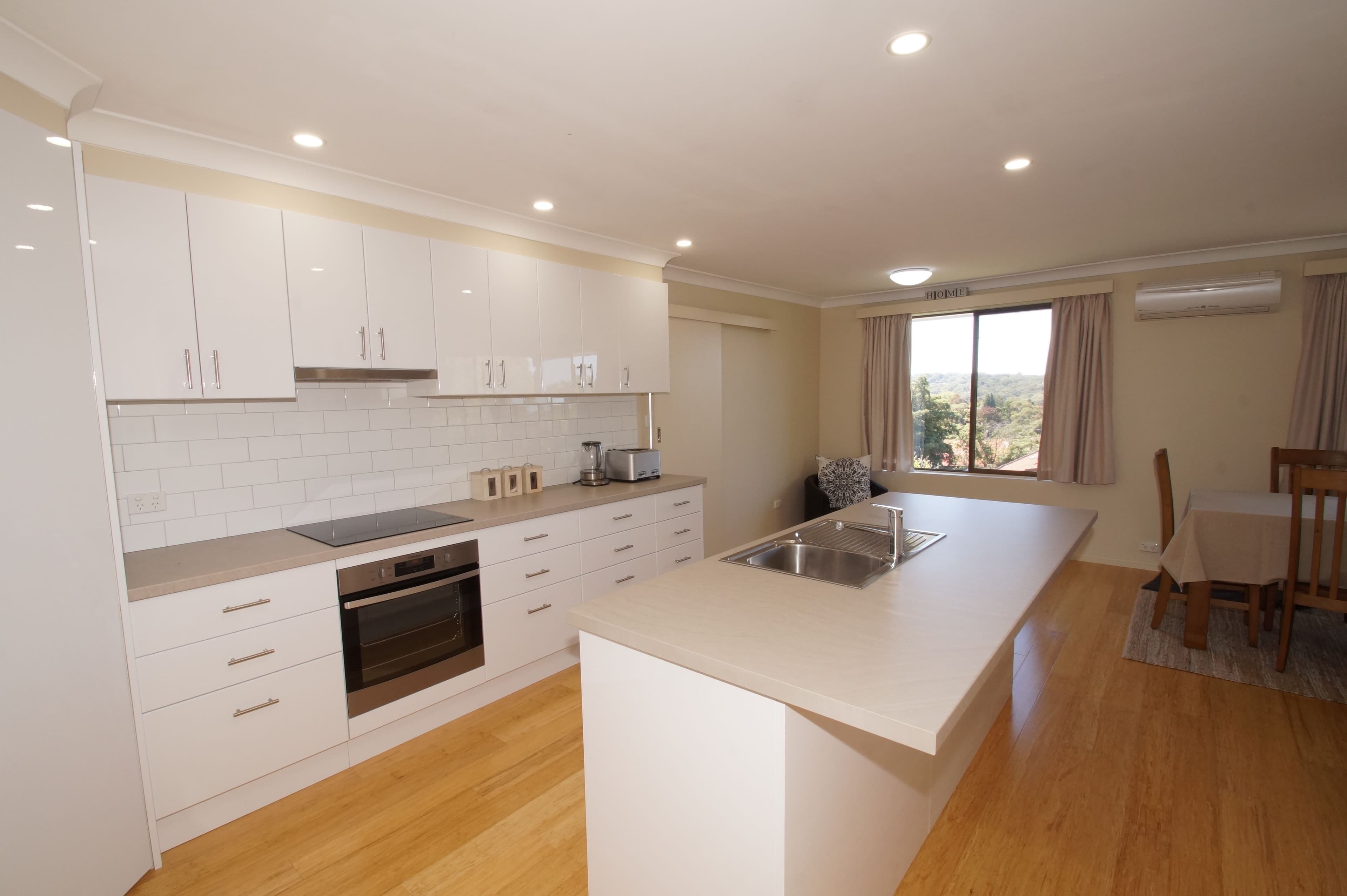 6 Yallambee Avenue, Armidale - Thumbnail 2