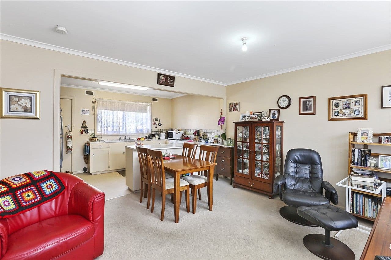 1 Ferndale Parade, Highton VIC 3216, Highton - Thumbnail 2