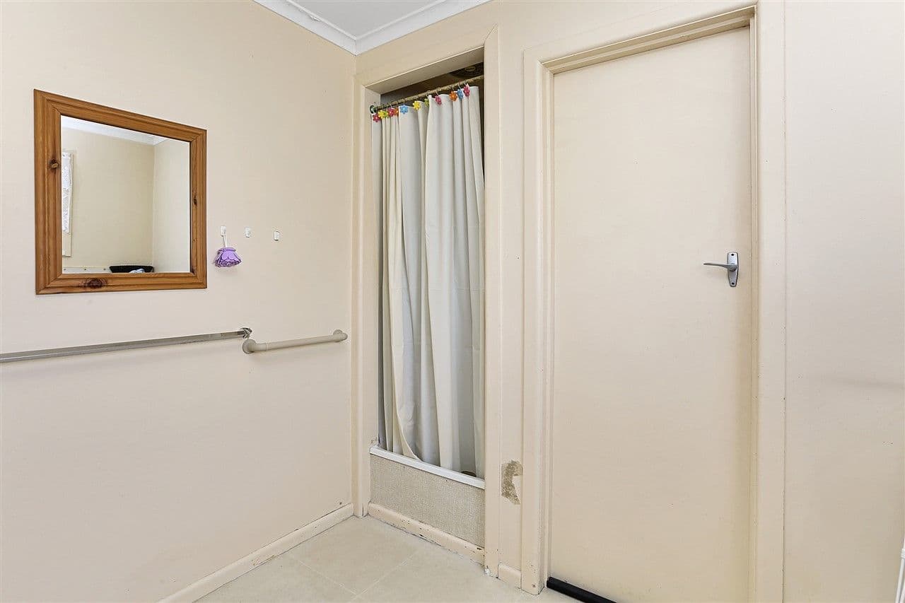 1 Ferndale Parade, Highton VIC 3216, Highton - Thumbnail 6