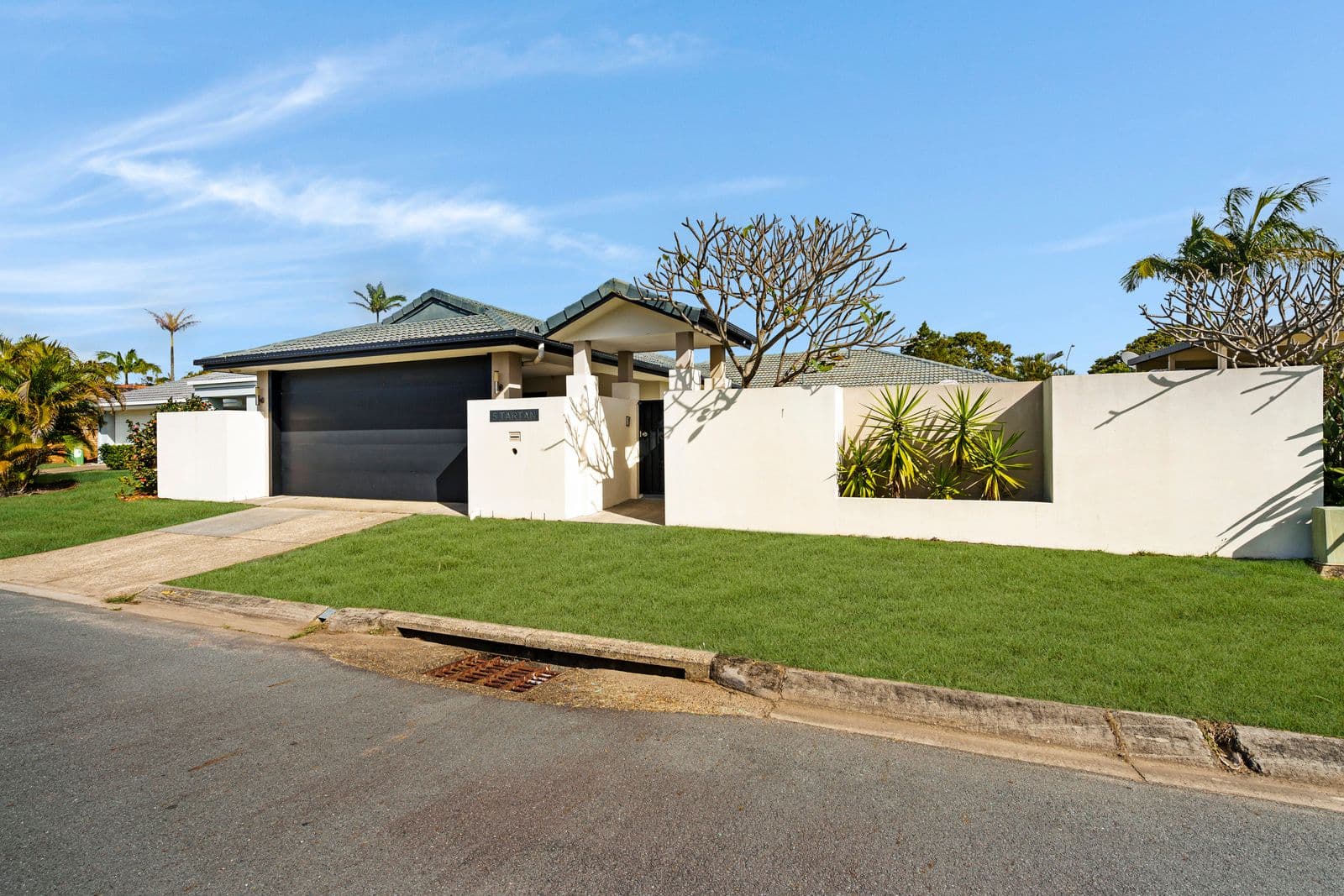 5 Tartan Court, Mermaid Waters QLD 4218, Mermaid Waters - Thumbnail 2