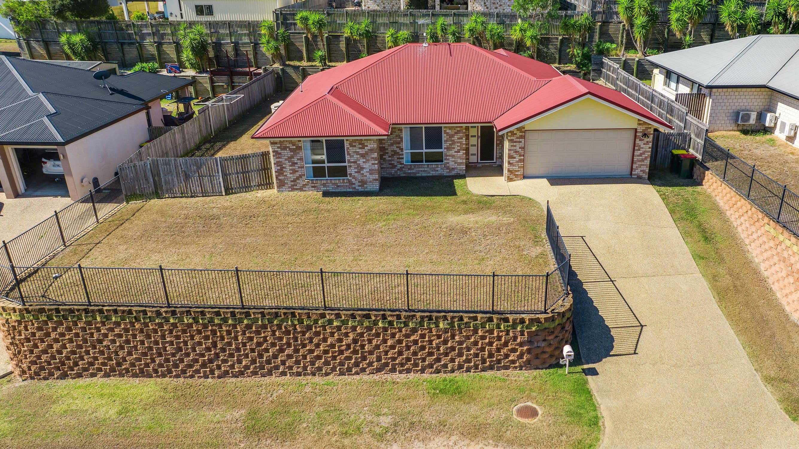7 Dartmouth Close, Clinton QLD 4680, Clinton - Image 1