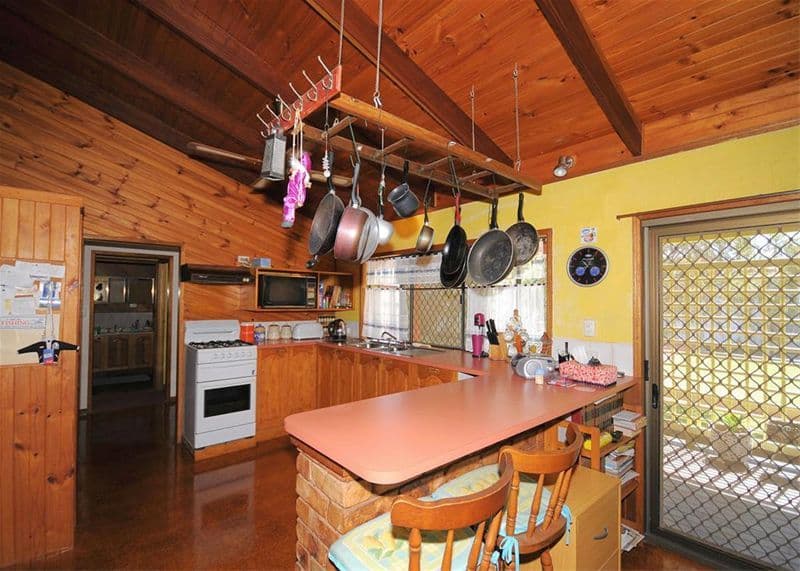 62 Limpus Street, URANGAN QLD 4655, Urangan - Thumbnail 5