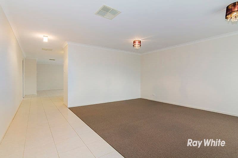 15 Desert Rose Court, Cranbourne VIC 3977, Cranbourne - Thumbnail 3