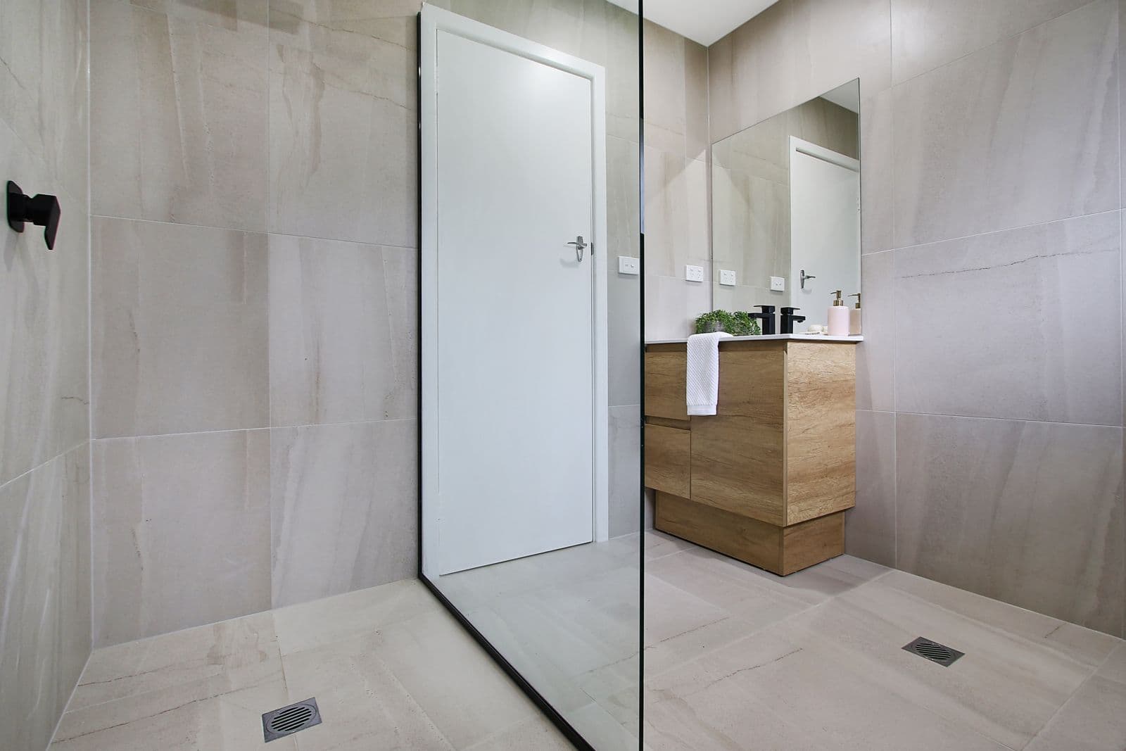 4/228 Olive Street, South Albury NSW 2640, South Albury - Thumbnail 2