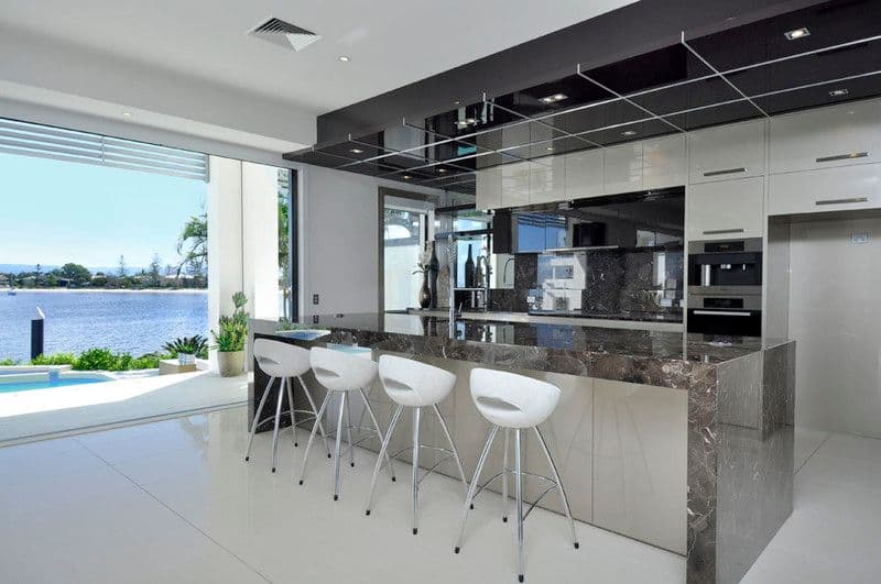 42 Brittanic Crescent, PARADISE POINT QLD 4216, Paradise Point - Thumbnail 2