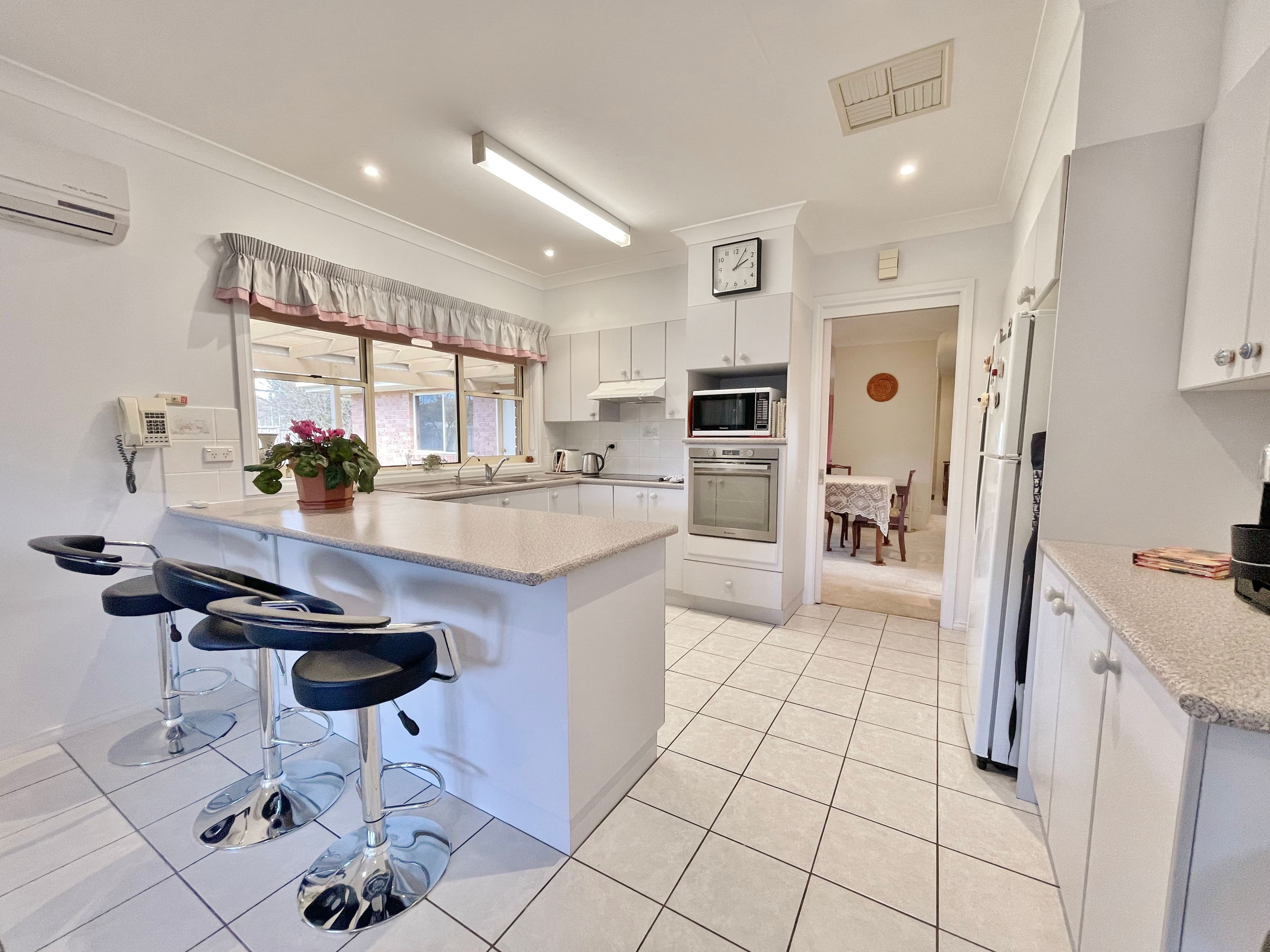 9 Toompang Street, Young NSW 2594, Young - Thumbnail 8