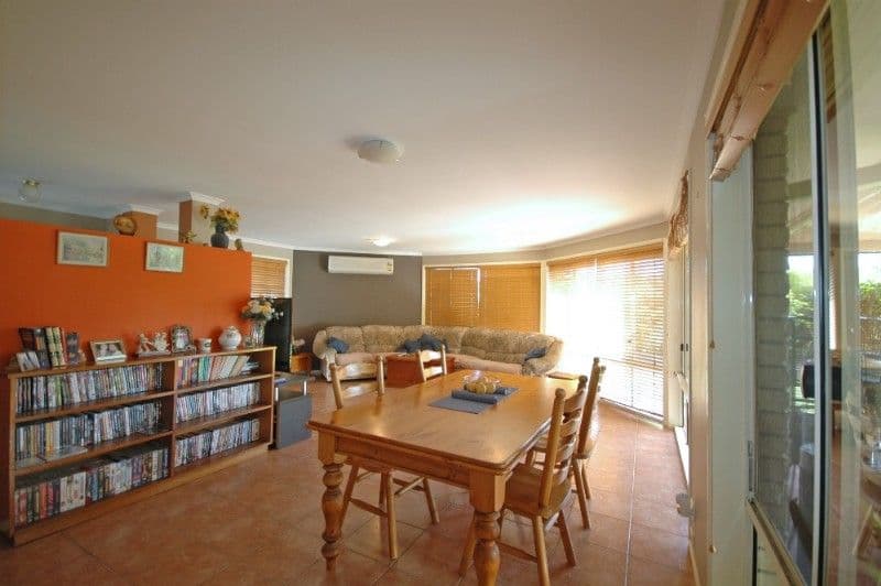 28 Meadow Way, UPPER COOMERA QLD 4209, Upper Coomera - Thumbnail 3