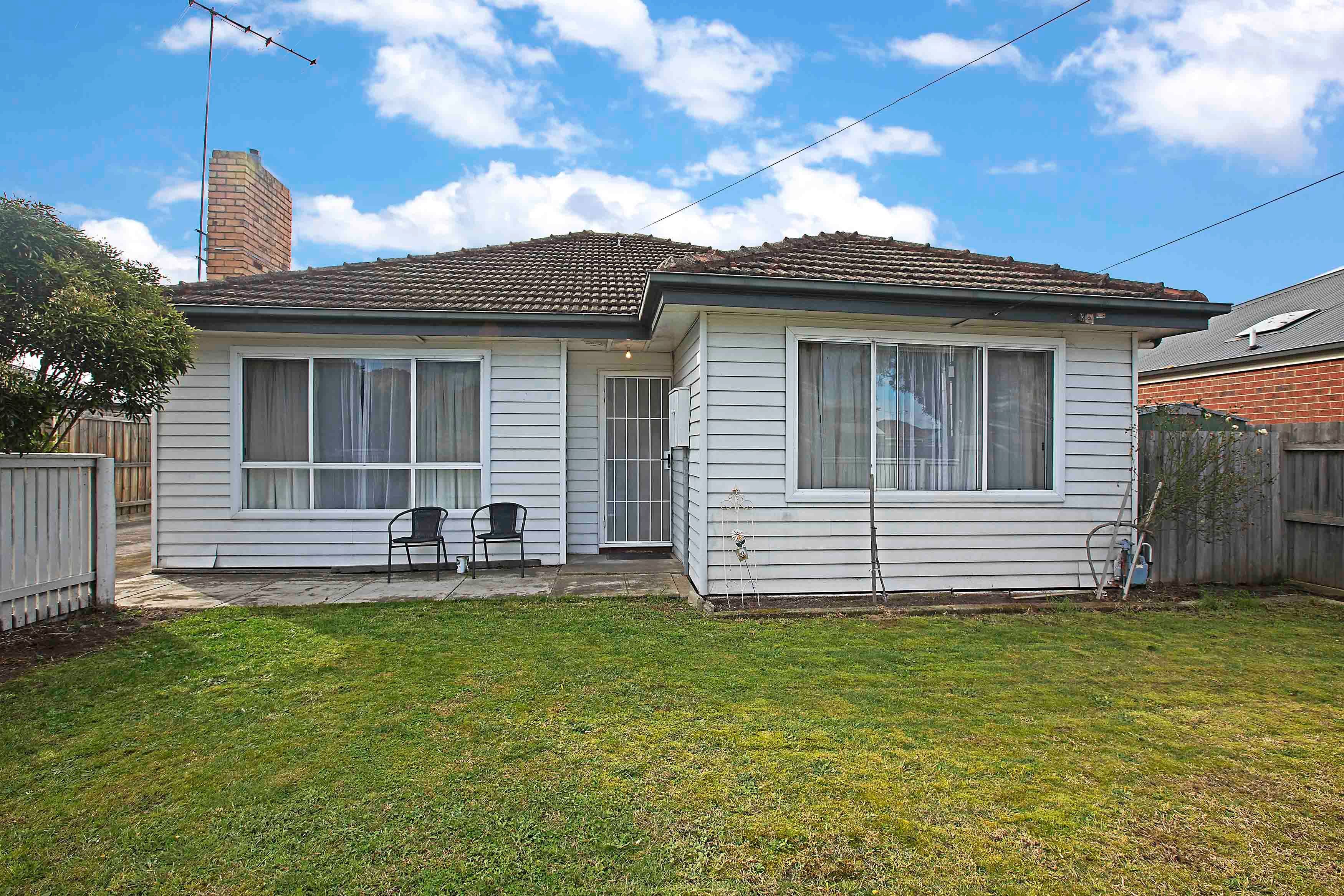 2 Herbert Street, Belmont VIC 3216, Belmont - Thumbnail 2