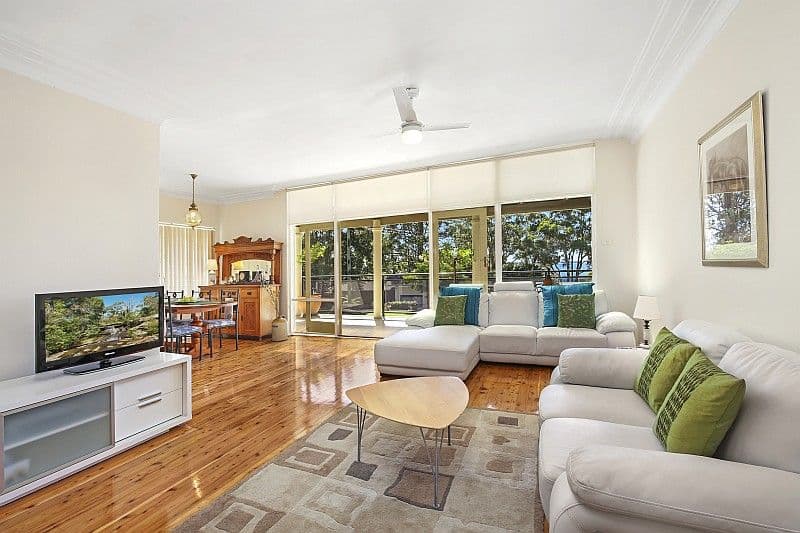 2 Kenmare Avenue, BERKELEY VALE NSW 2261, Berkeley Vale - Thumbnail 2