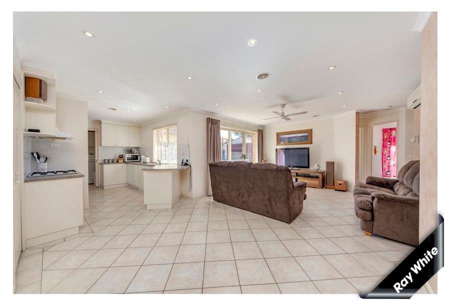 28 Binaburra Place, QUEANBEYAN NSW 2620, Queanbeyan - Thumbnail 5