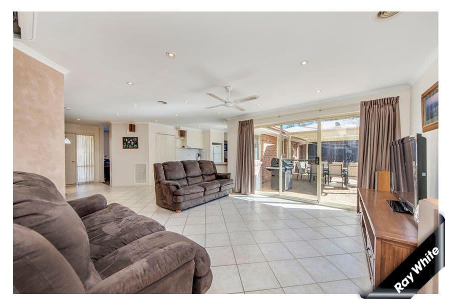 28 Binaburra Place, QUEANBEYAN NSW 2620, Queanbeyan - Thumbnail 6