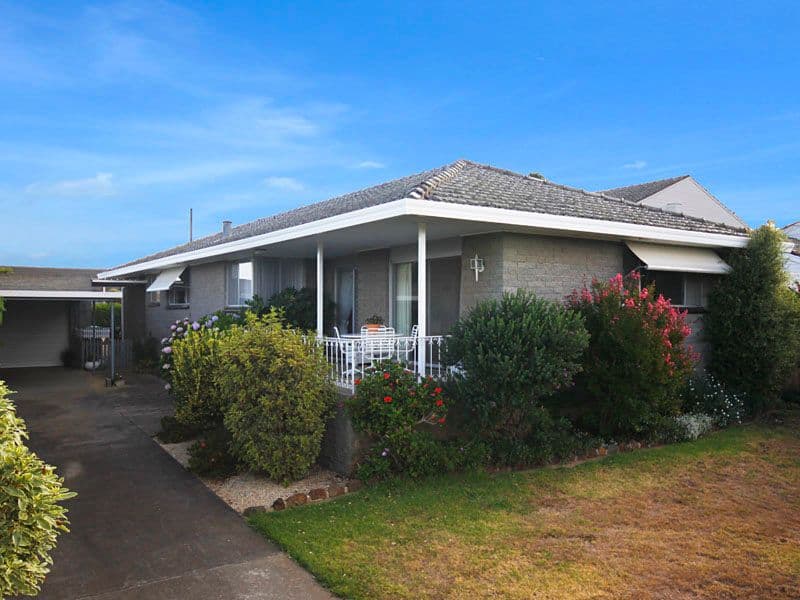 4 Amberley Court, HIGHTON VIC 3216, Highton - Image 1