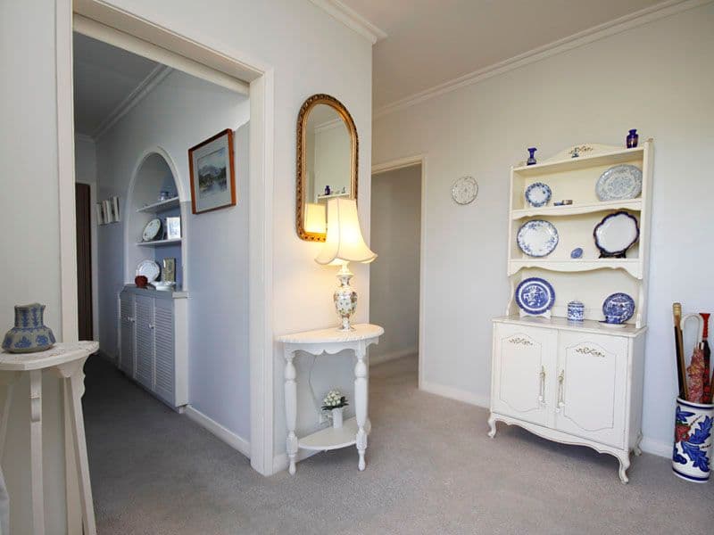 4 Amberley Court, HIGHTON VIC 3216, Highton - Thumbnail 2