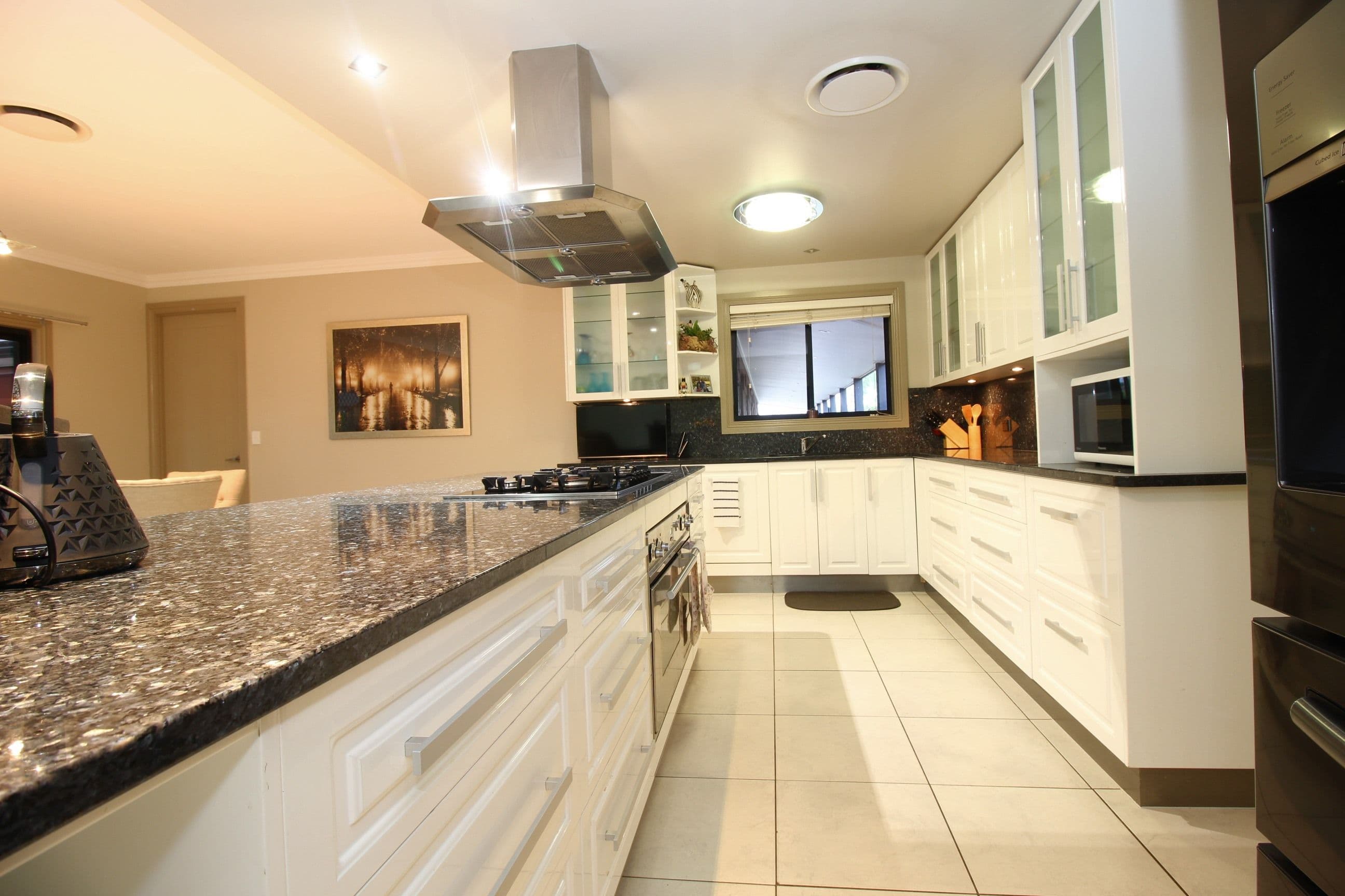 8 Campbellford Drive, Emerald QLD 4720, Emerald - Thumbnail 7