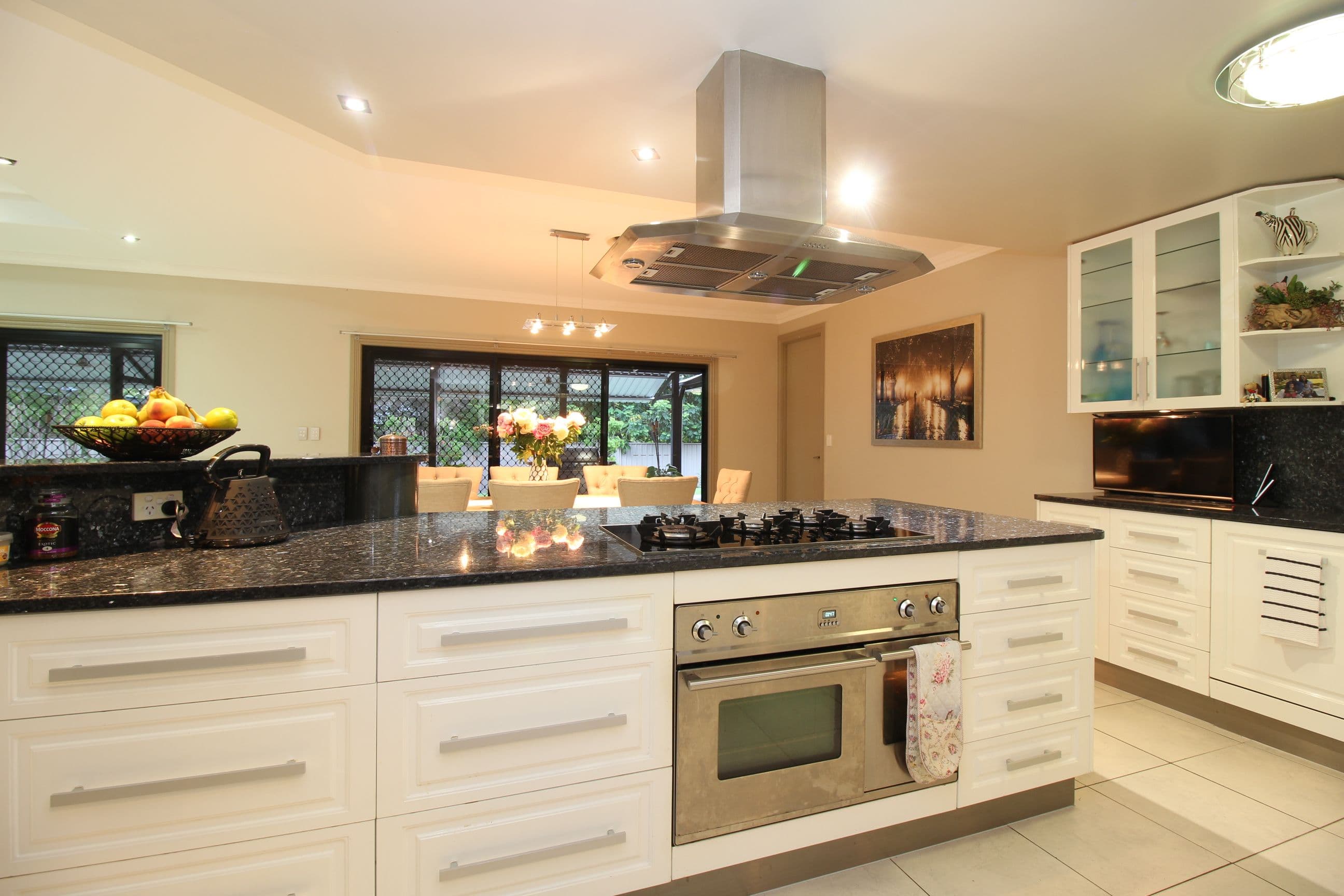 8 Campbellford Drive, Emerald QLD 4720, Emerald - Thumbnail 8