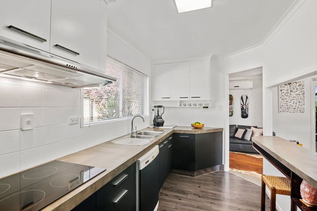 30 Illaroo Street, Palm Beach QLD 4221, Palm Beach - Image 1