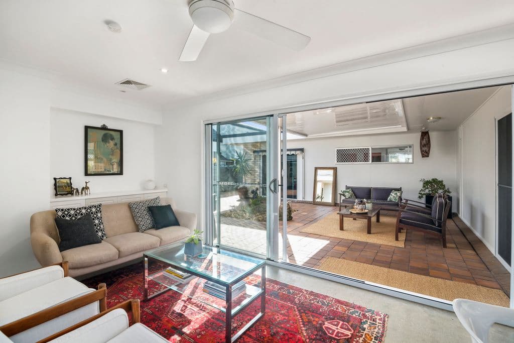 30 Illaroo Street, Palm Beach QLD 4221, Palm Beach - Thumbnail 2
