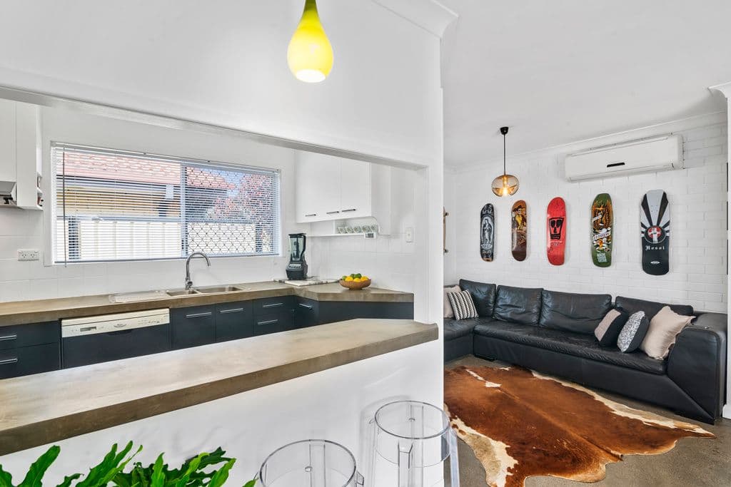 30 Illaroo Street, Palm Beach QLD 4221, Palm Beach - Thumbnail 4
