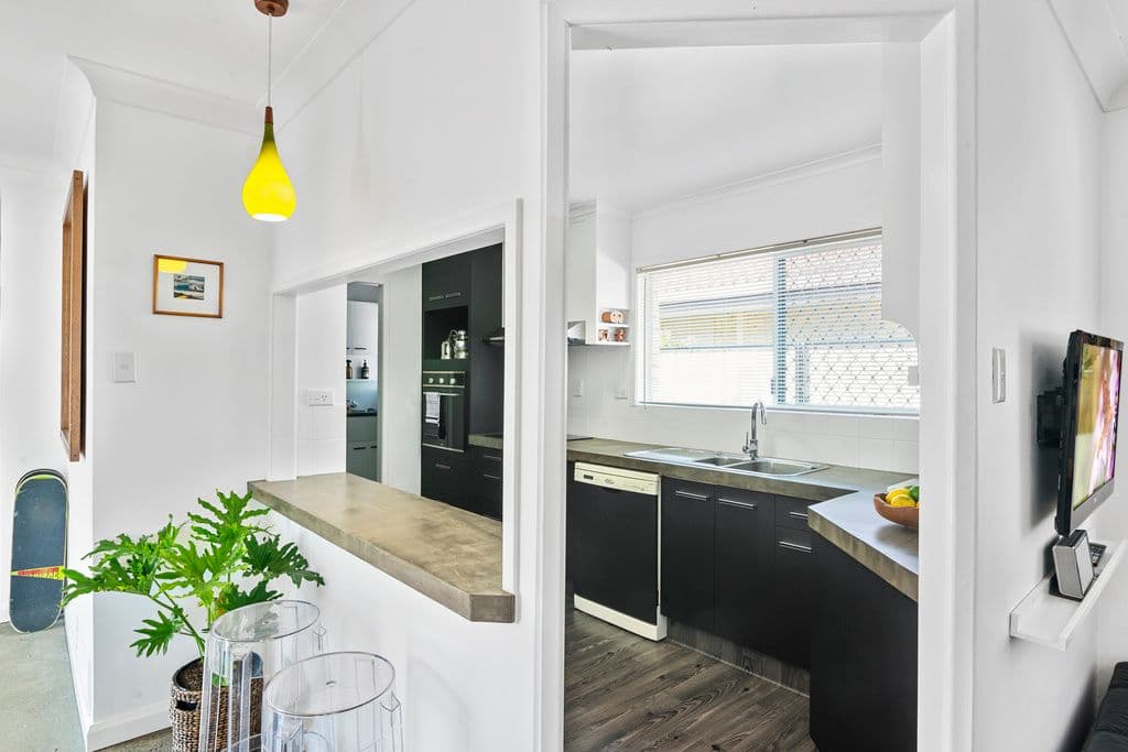 30 Illaroo Street, Palm Beach QLD 4221, Palm Beach - Thumbnail 5