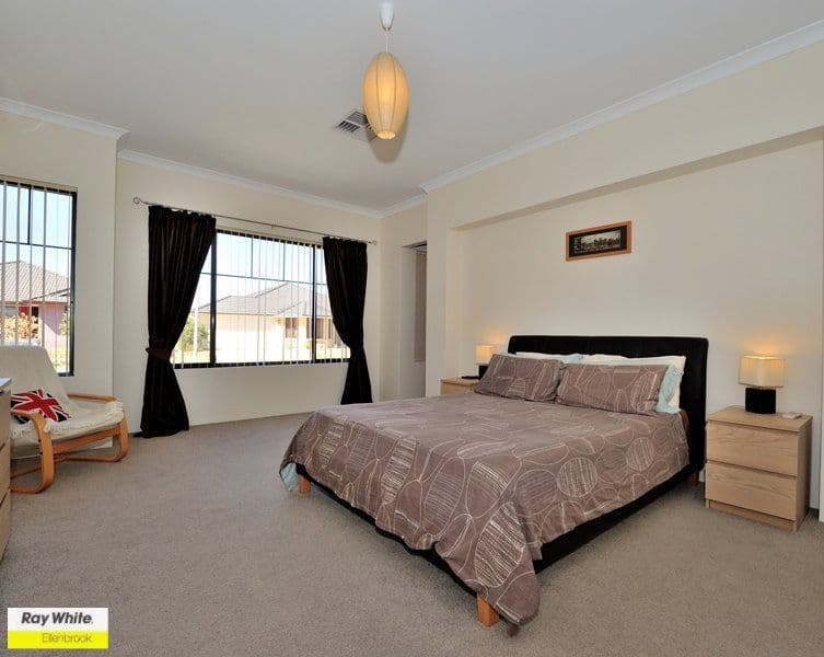 35 Birkett Circle, ELLENBROOK WA 6069, Ellenbrook - Thumbnail 3