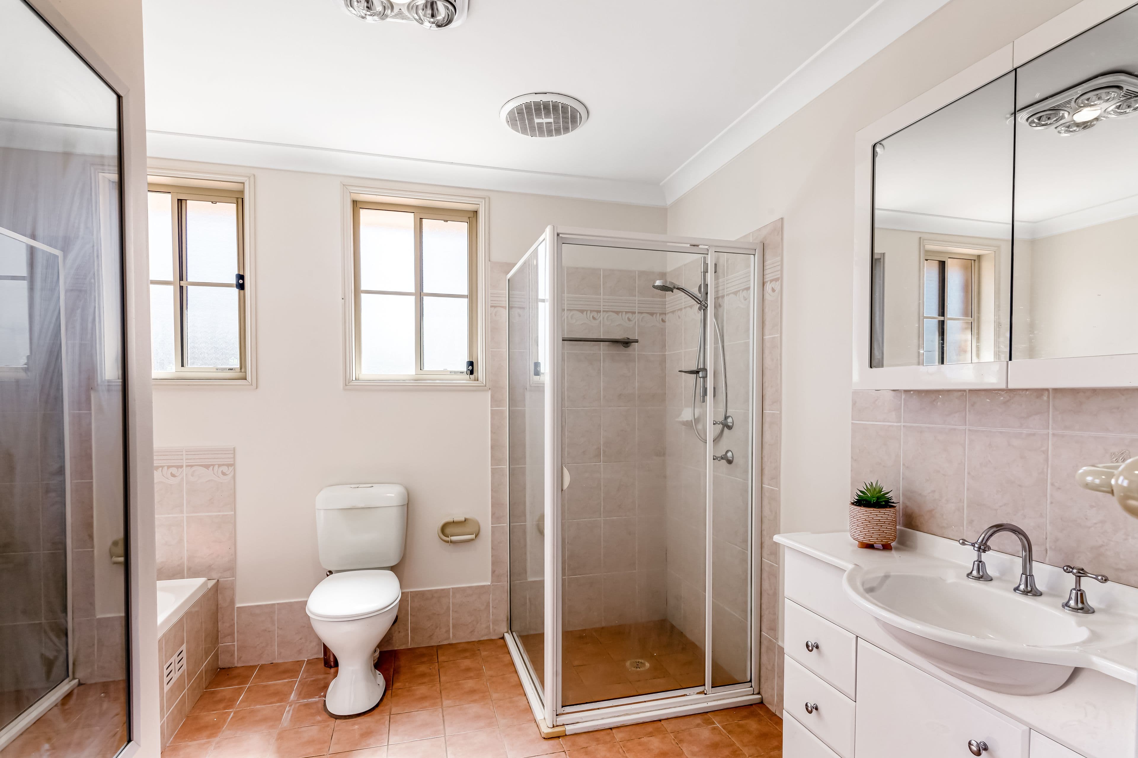 25 St Helens Close, West Hoxton NSW 2171, West Hoxton - Thumbnail 7