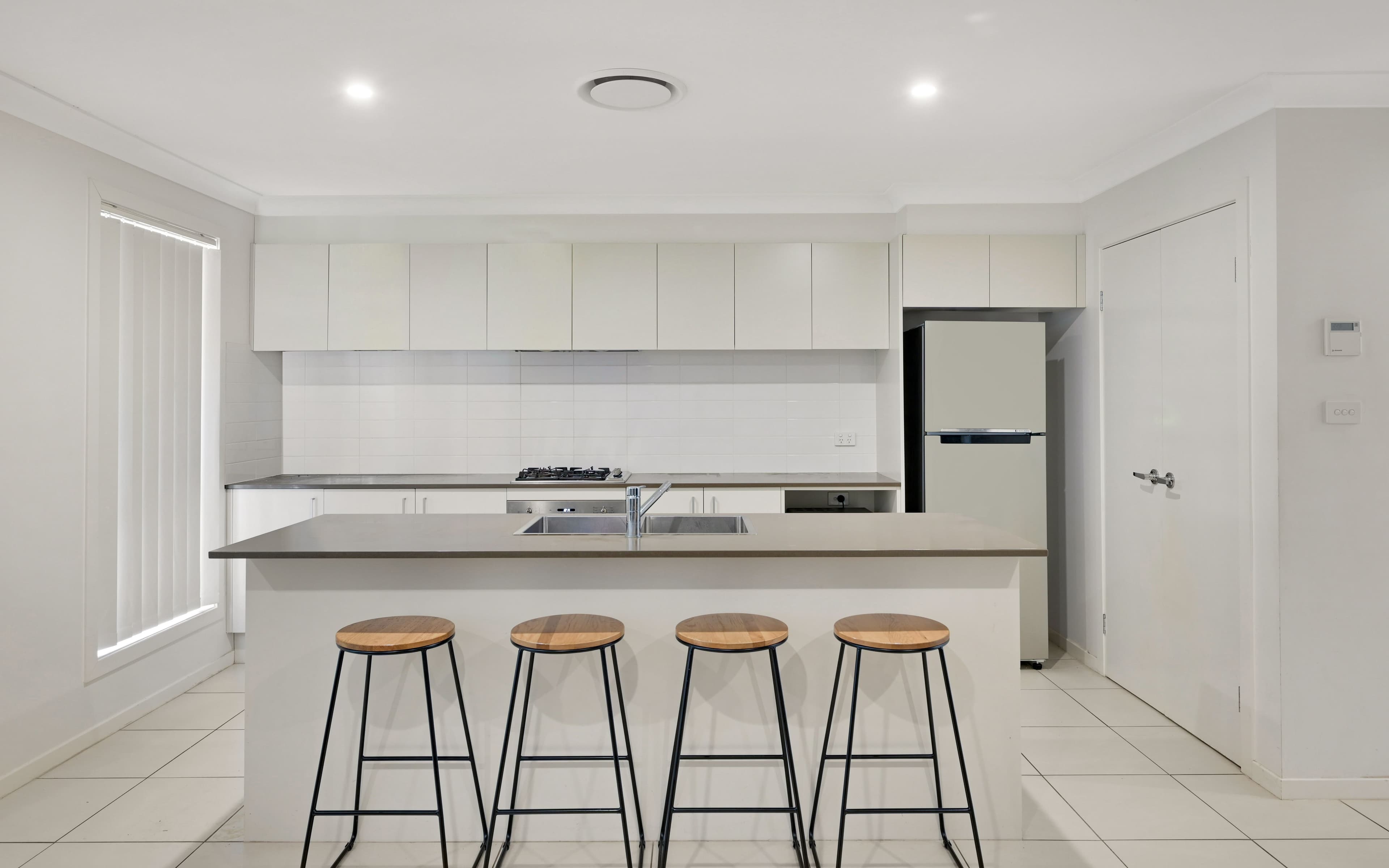 27 Highland Close, Macquarie Links NSW 2565, Macquarie Links - Thumbnail 5